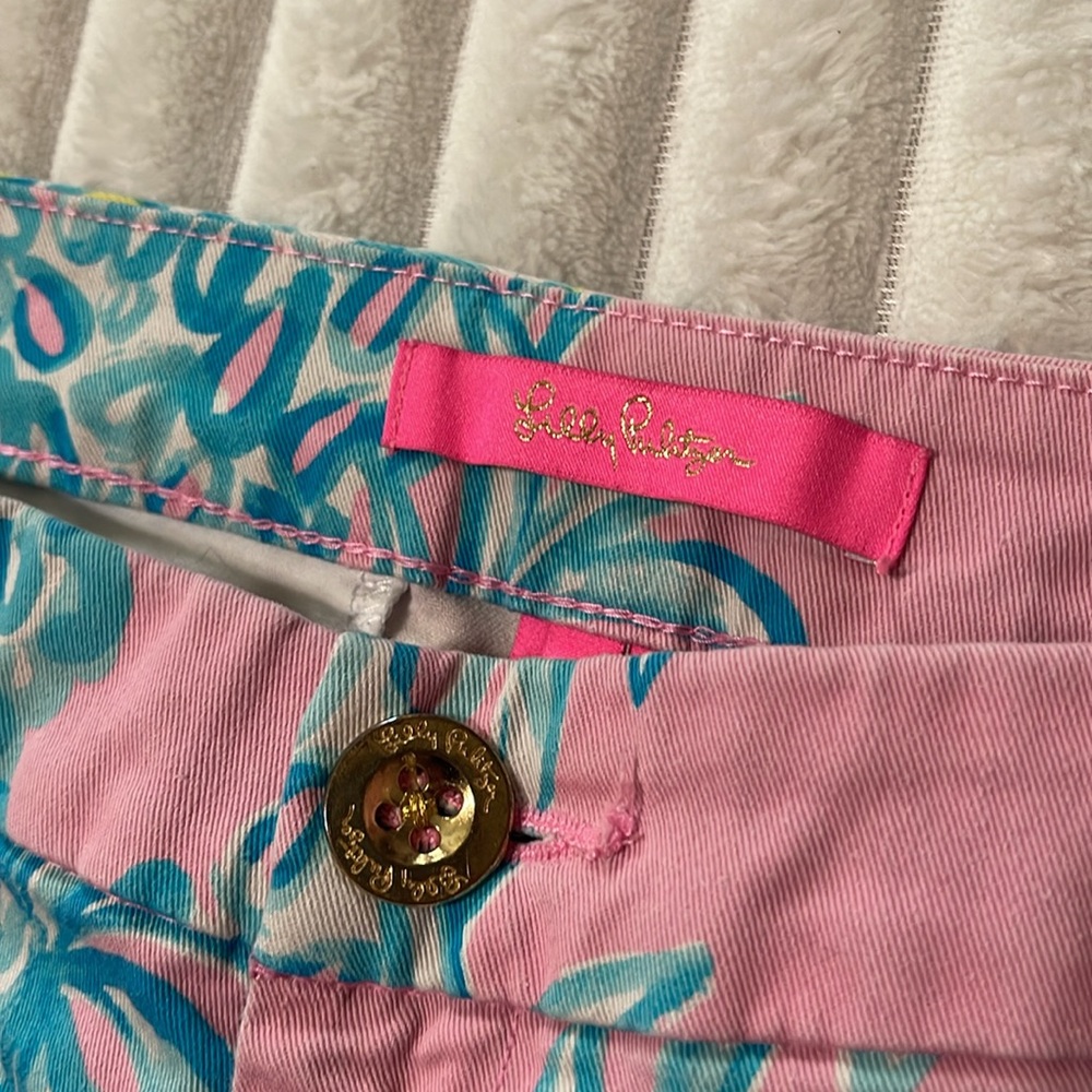 Lilly Pulitzer Scalloped Shorts | Size 00 - Picture 2 of 7